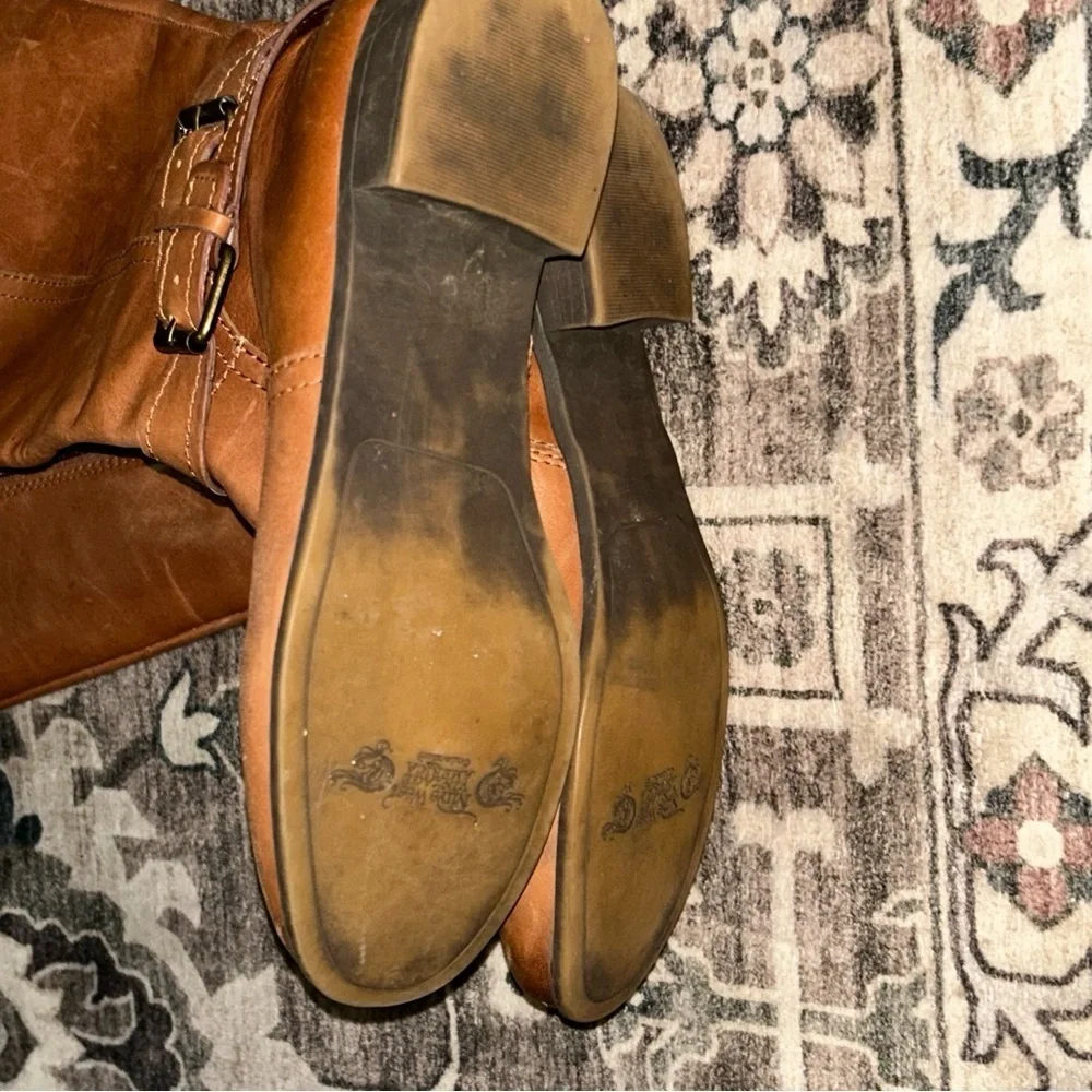 Women's Brown Leather riding boots w/ buckles